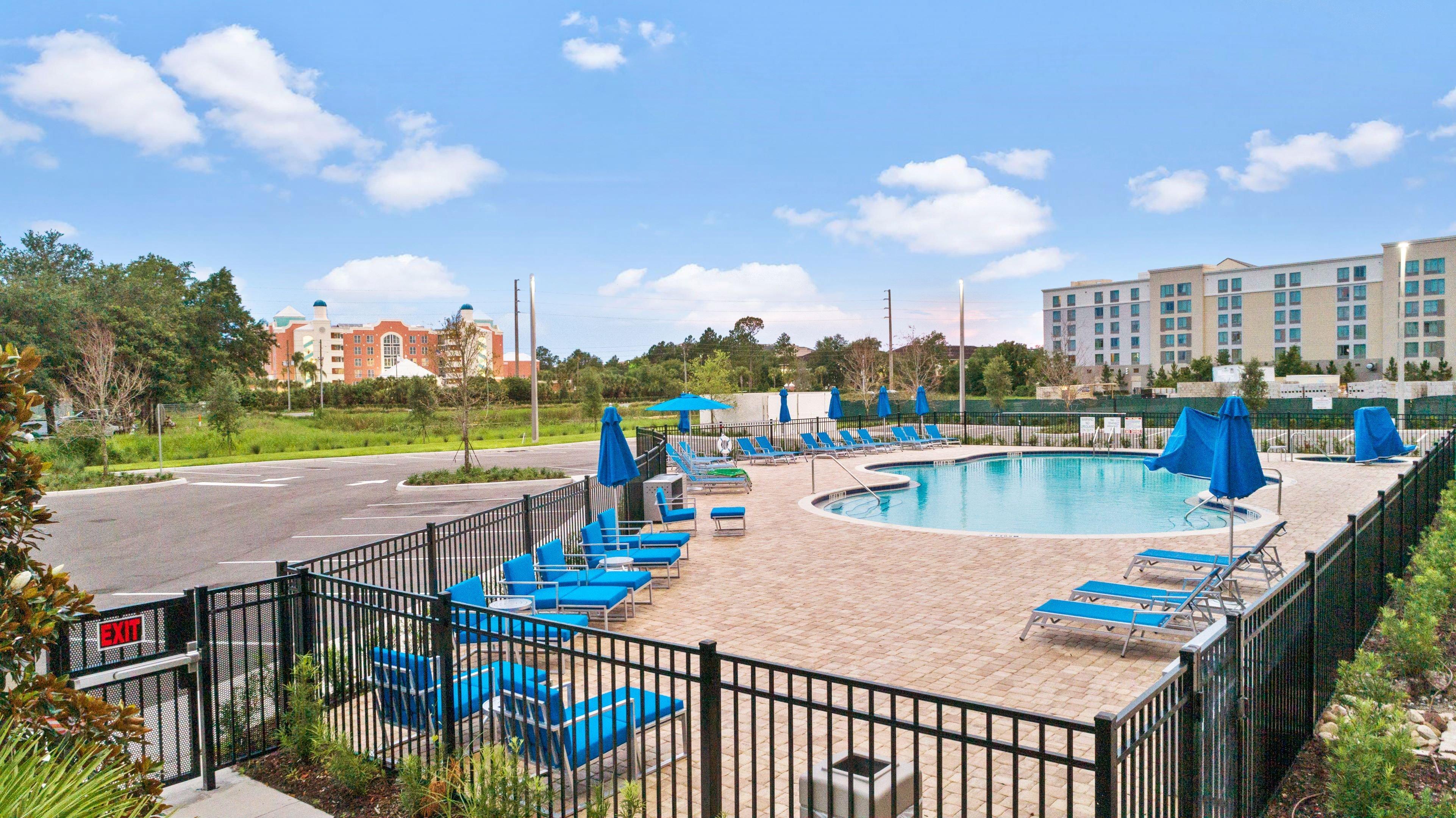 Holiday Inn Express & Suites Orlando- Lake Buena Vista By Ihg Eksteriør billede