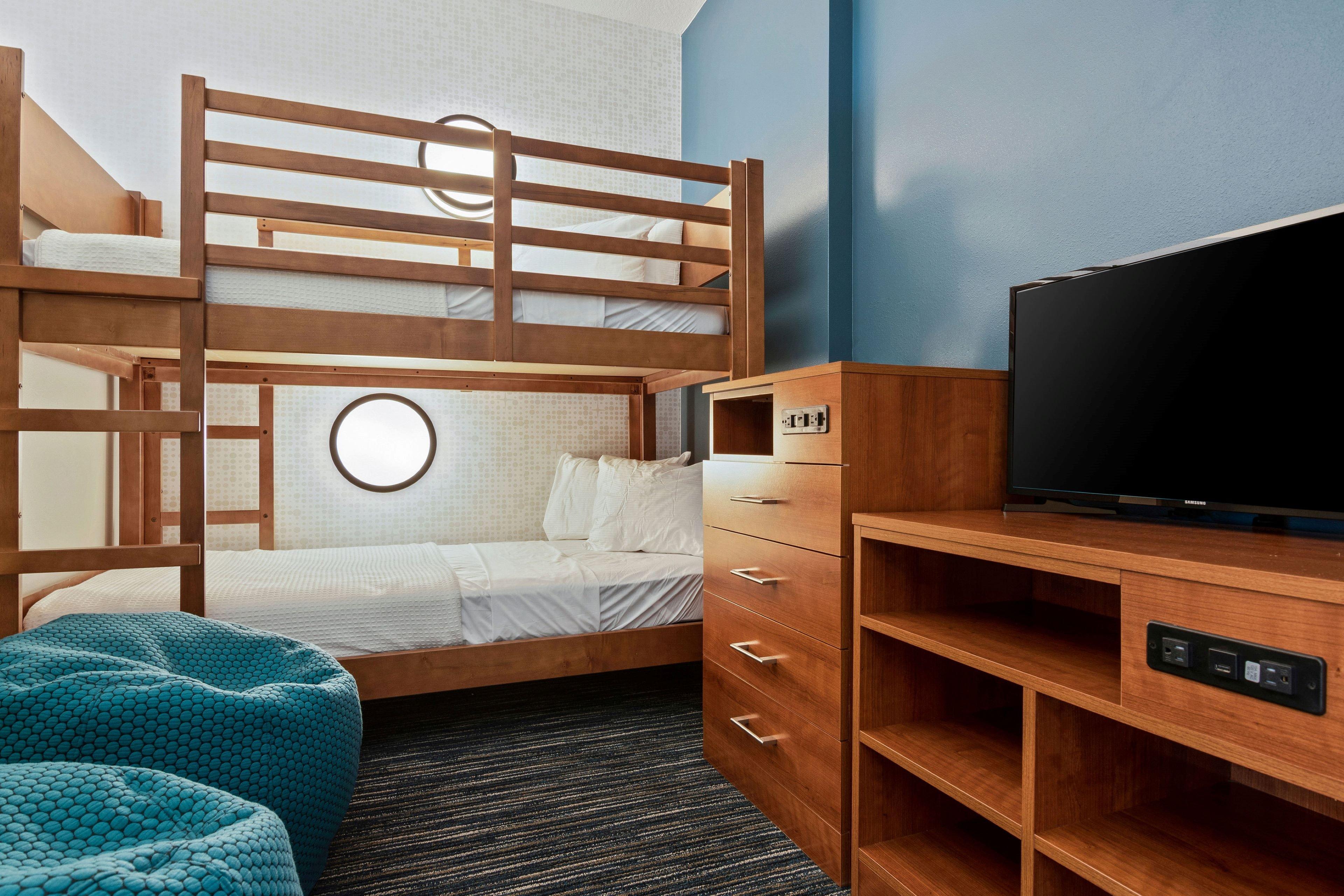 Holiday Inn Express & Suites Orlando- Lake Buena Vista By Ihg Eksteriør billede