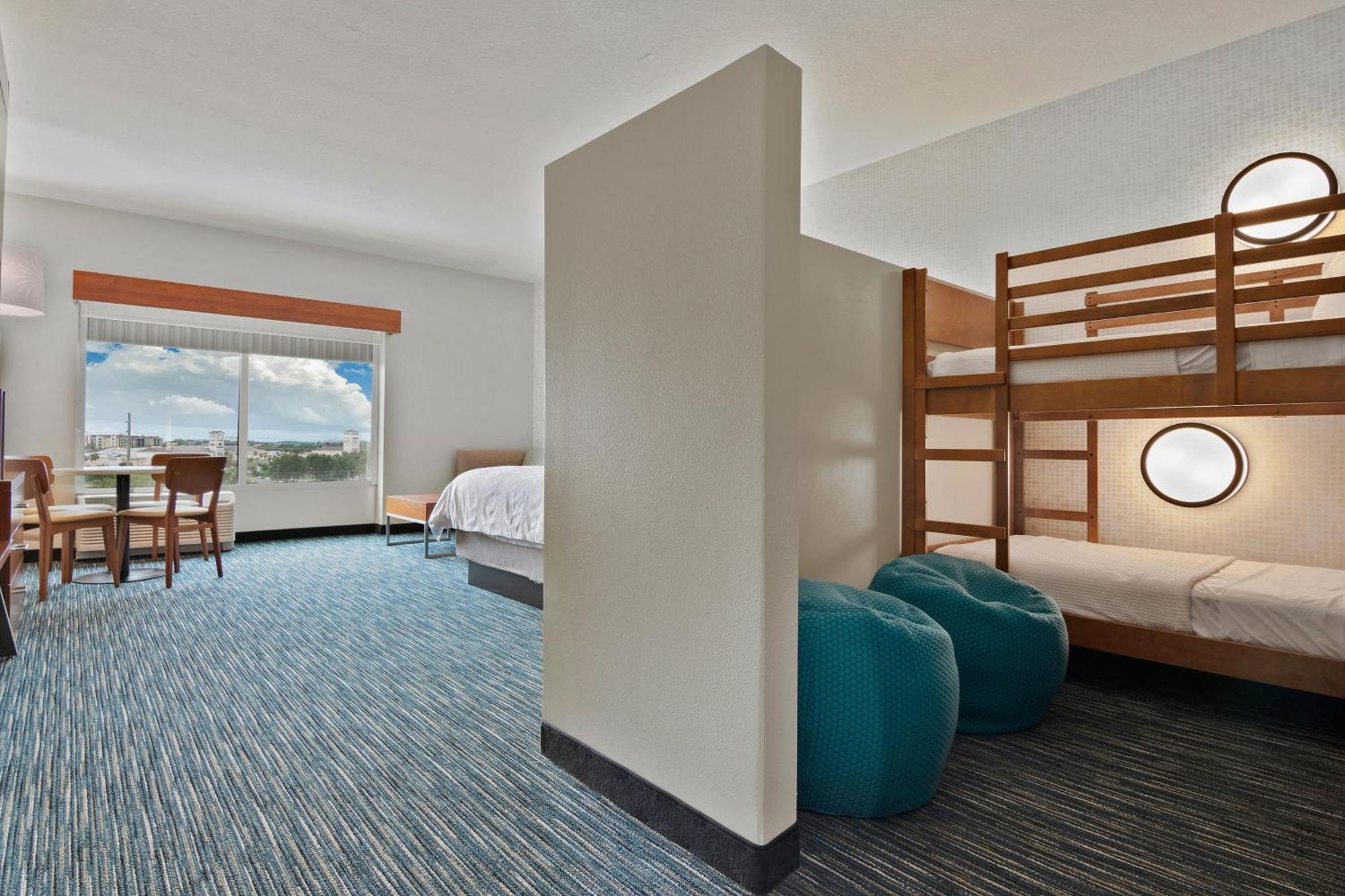 Holiday Inn Express & Suites Orlando- Lake Buena Vista By Ihg Eksteriør billede