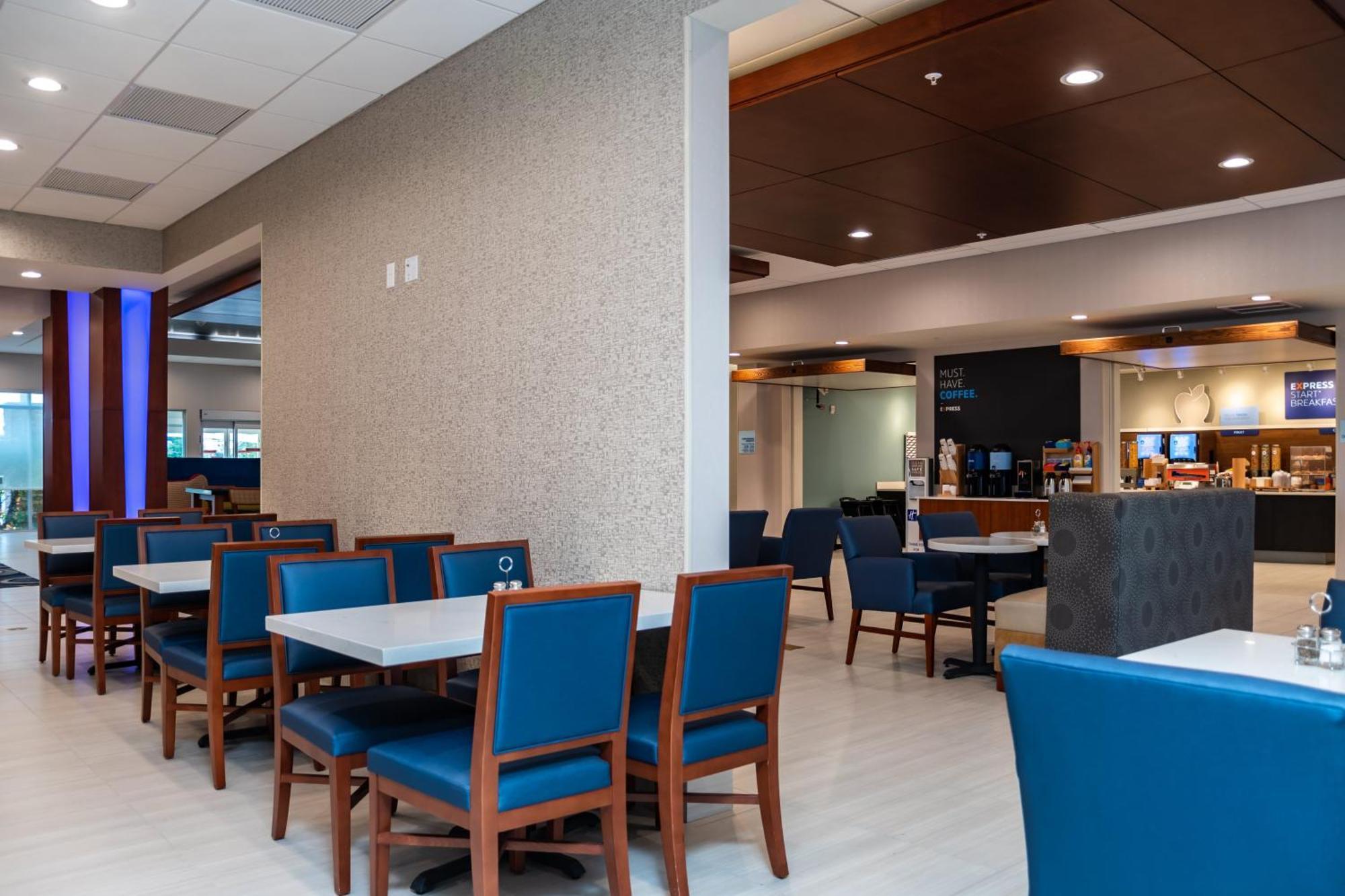 Holiday Inn Express & Suites Orlando- Lake Buena Vista By Ihg Eksteriør billede